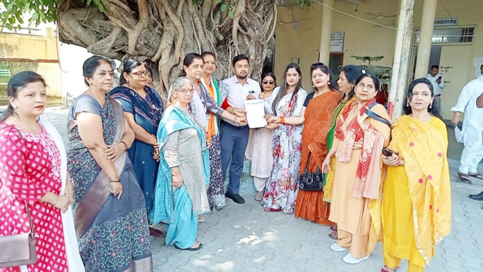 महिला शक्ति का गूंजता ऐलान—अब हक लेकर ही रहेंगे
