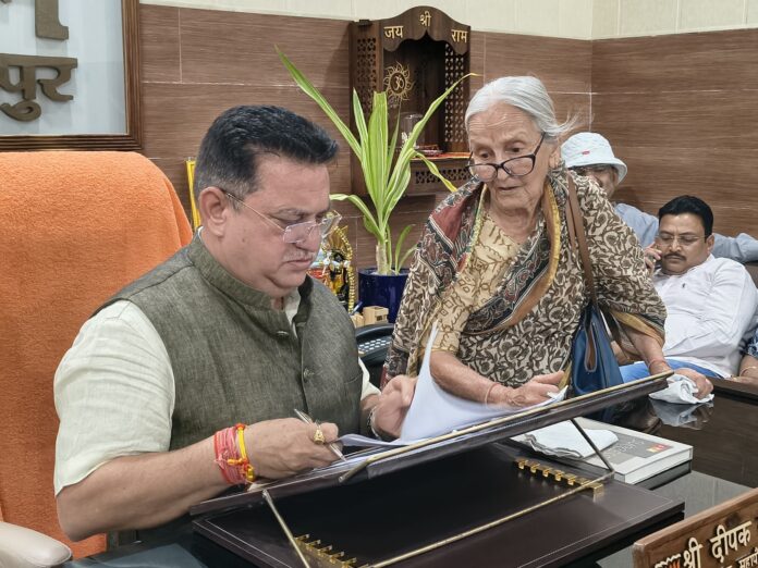 दीपक बाली: जनता के साथ मजबूत संबंधों का प्रतीक बनें।