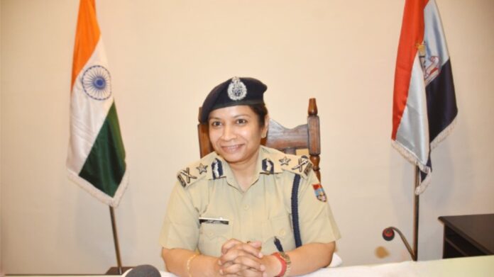 ऋद्धिम अग्रवाल, पुलिस महानिरीक्षक