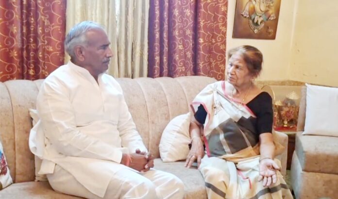 मां की पुकार, विधायक पांडे पहुंचे अनूप के घर।