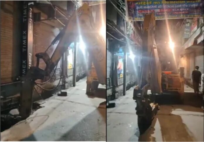 आधी रात बुलडोजर चला, बदली बाजार की तस्वीर