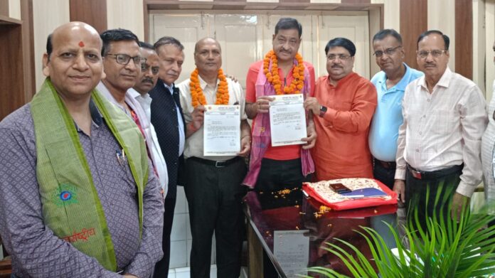 नवनियुक्त अध्यक्षों को मिला वैश्य समाज का जोशीला समर्थन