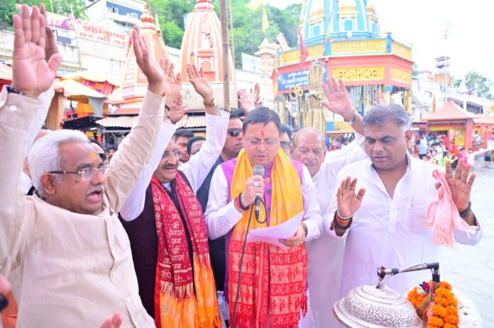 गंगा तट से उठा संकल्प, हर नदी होगी सुरक्षित।