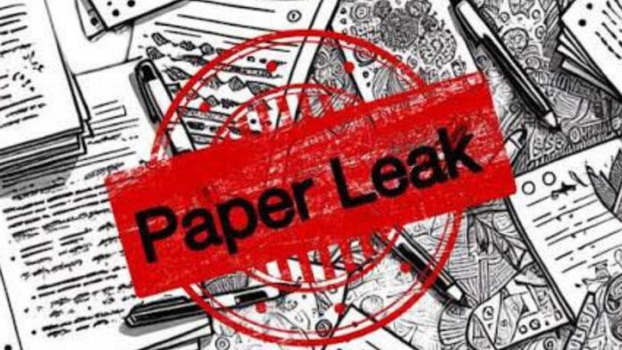 पेपर लीक से टूटते सपनों और संघर्ष