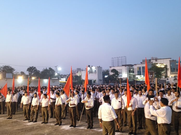 संघ के कदमों से गूंज उठा राष्ट्रभक्ति का जोश