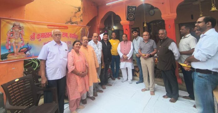 भक्ति में लीन श्रद्धालुओं ने कार्तिकेय षष्ठी पर रचा उत्सव