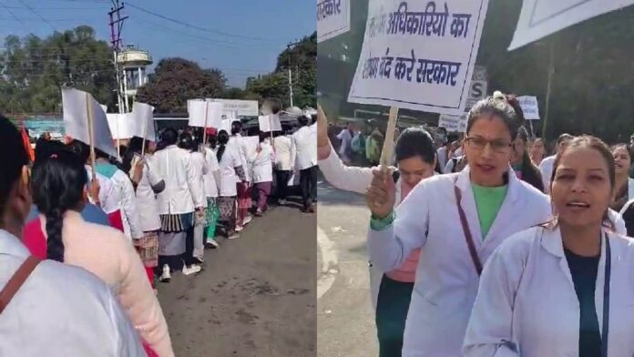 नर्सिंग भर्ती विवाद ने भड़काया तीखा गुस्सा, सचिवालय कूच में उमड़ी हजारों की भीड़