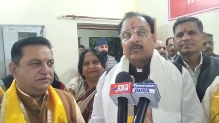 समारोह में अजय भट्ट ने बेटियों और विकास पर मजबूत संदेश दिया