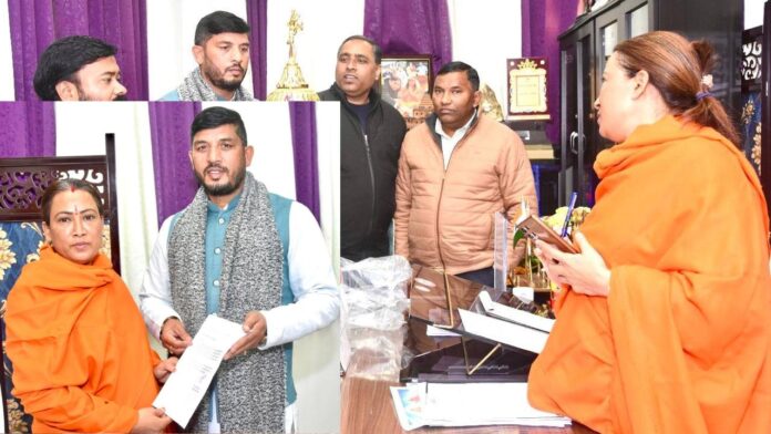 इंदर रावत ने मंत्री से मिनी स्टेडियम प्रस्ताव साझा किया