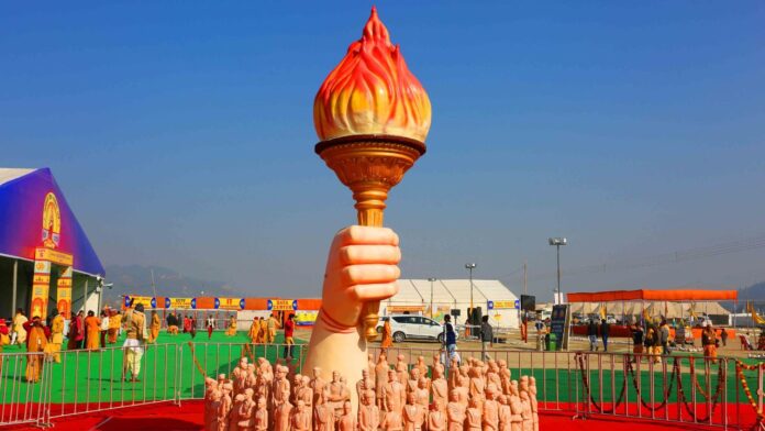 वैरागी द्वीप पर शताब्दी ध्वज के साथ जागा सांस्कृतिक नवयुग
