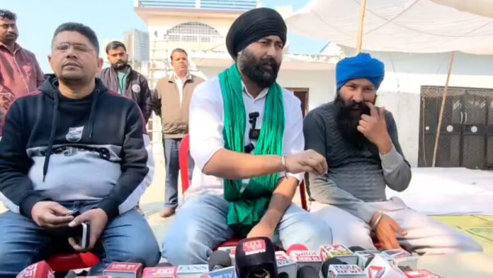 एसआईटी जांच के भरोसे परिजनों और किसान नेताओं ने फिलहाल आंदोलन रोका