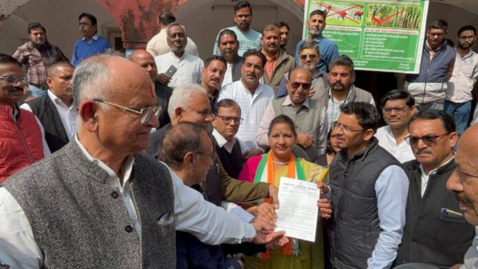 अन्याय के विरुद्ध कांग्रेस की हुंकार और सात सूत्रीय मांग पत्र सौंपा