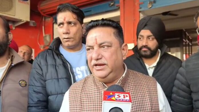 महापौर दीपक बाली शहर के विकास में नए रास्ते दिखाते