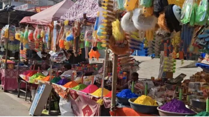 काशीपुर में होली की रंगीन धूम और बाजारों में जबरदस्त रौनक।